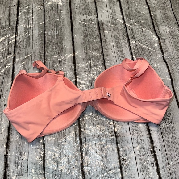 Victoria’s Secret Demi Bra - Picture 3 of 8
